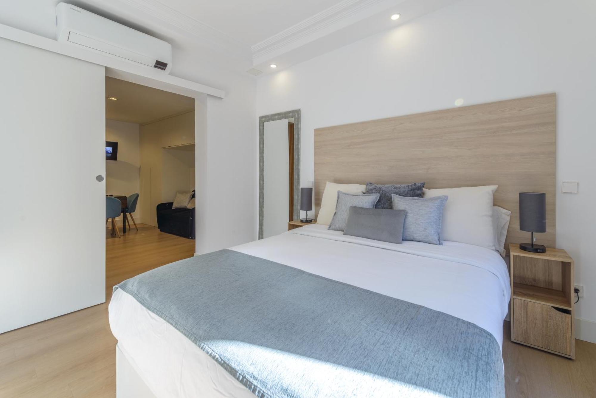 Gran Via New 2Br 1Bth Elevator Lejlighed Madrid Eksteriør billede